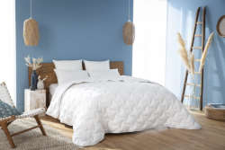 Abeil Couette Anti-transpiration TopCool 250 px Couette Abeil TopCool 200 g/m², évacuation rapide de l’humidité.